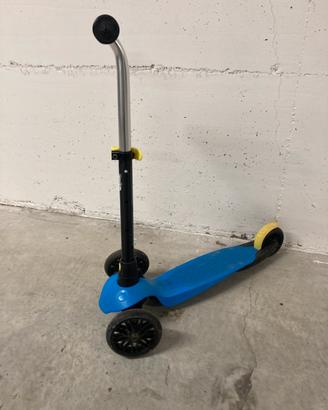 Monopattino bimbo azzurro oxelo