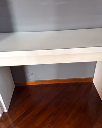 Toeletta MALM IKEA - banco trucchi