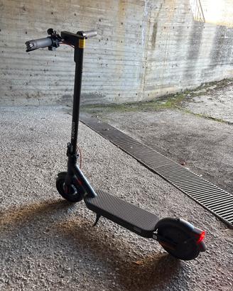 Monopattino elettrico XIAOMI mi M365