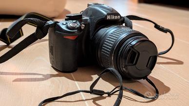 Nikon D3100 + obbiettivi da 35mm / 18-55mm