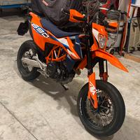 Motard ktm 690 smcr