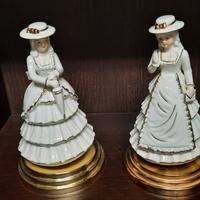 coppia statuette con carillon 