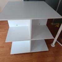 tavolo per negozio con ripiani