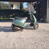 Vespa 125 et4
