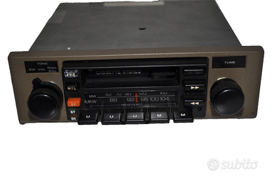 AUTORADIO MANGIANASTRI "CLARION" MODEL N° PF-7881