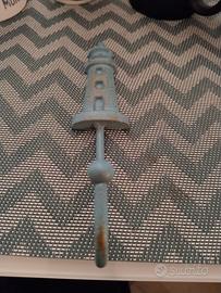 gancio appendiabiti stile vintage a forma di faro 