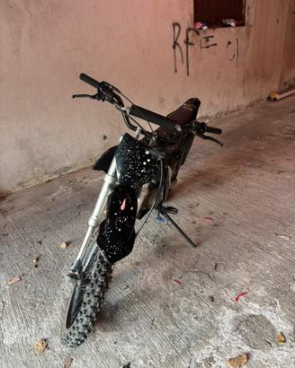 PIT BIKE 140cc 750€ (trattabili)