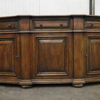 Credenza scantonata in noce