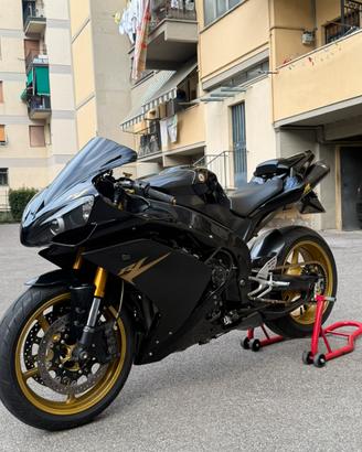 Yamaha R1