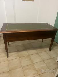 Scrivania in pelle ed in legno