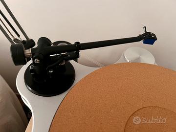 Rega RB330