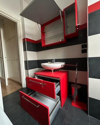 Mobile arredo bagno colore rosso