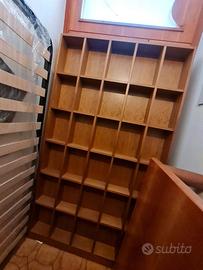 Mobile portaoggetti a parete