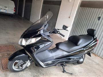 Suzuki Burgman 400