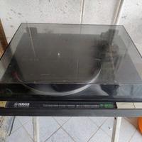 Yamaha giradischi Model P200