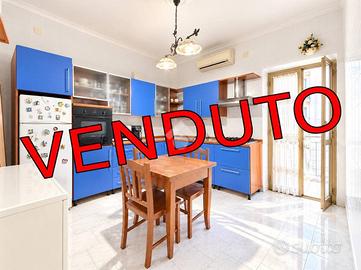3 LOCALI A POZZUOLI
