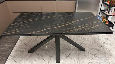 Tavolo allungabile in ceramica