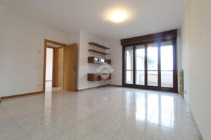 3 LOCALI A CADELBOSCO DI SOPRA