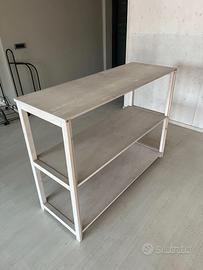 Scaffale bianco in legno su misura 140x50