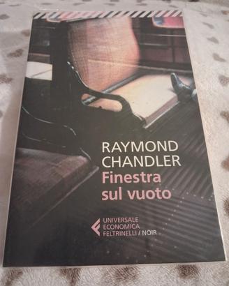 Finestra sul vuoto - Raymond Chandler