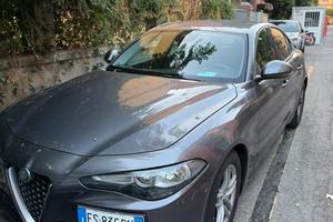 Alfa Romeo  Giulia