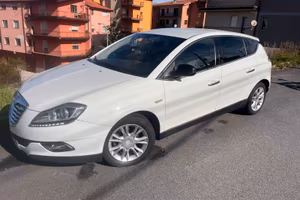 Lancia delta 1.6 m.jet 120 cv platino