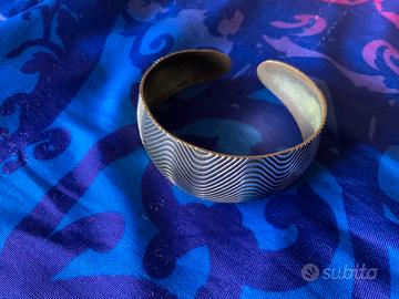 Bracciale rigido