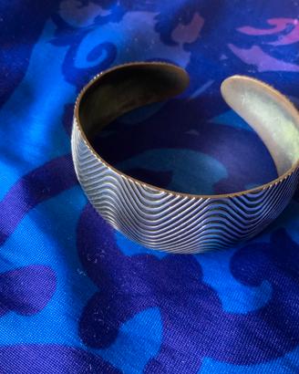Bracciale rigido