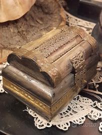 Piccolo bauletto portagioie vintage osso velluto 