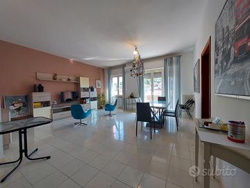 LORETO 4 camere 2 bagni RIstrutturato P.auto