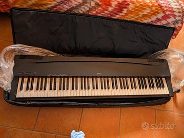 Pianoforte elettronico Yamaha p70 + gambe in legno
