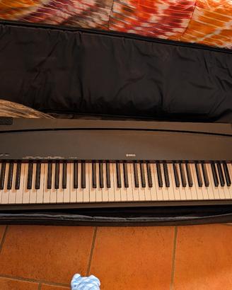 Pianoforte elettronico Yamaha p70 + gambe in legno