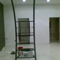 Porta schermo espositore da vetrina .