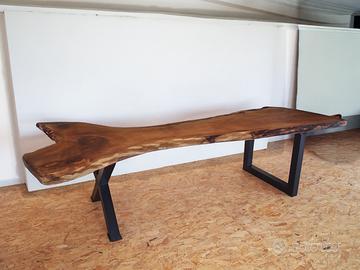 Tavolo in noce nazionale