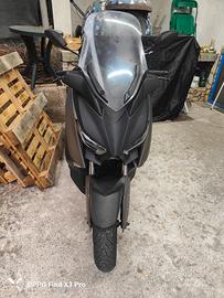 scooter xmax