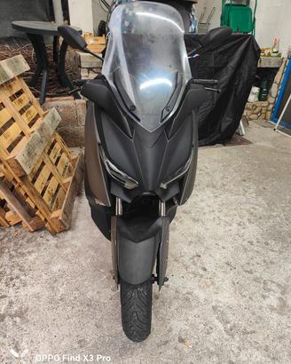 scooter xmax
