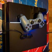 Sony Playstation 4 completa di tutto