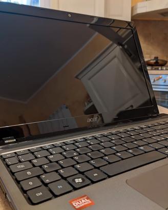 Acer Aspire 5560g Notebook con SSD primario
