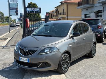 Lancia Ypsilon 1.0 FireFly 5 porte Hybrid Ecochic 