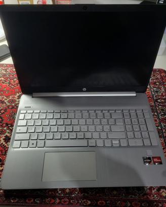 HP 15s-eq3028nl AMD Ryzen 7 5825U 15.6
