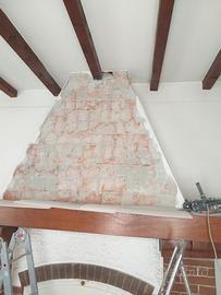 Mattoni rossi cotto pieno vecchi, travi legno