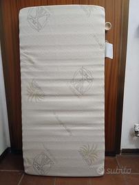 Materasso per lettino bimbi. + regali