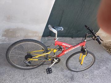 bici rossa