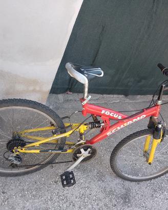 bici rossa
