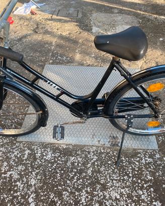 bicicletta donna usata con gomme larghe