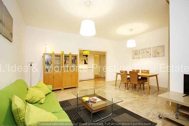 Appartamento di 131 m² con 5 locali e box auto a O