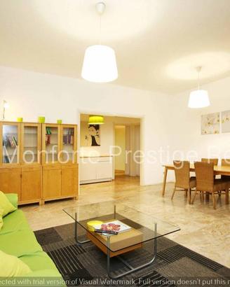 Appartamento di 131 m² con 5 locali e box auto a O