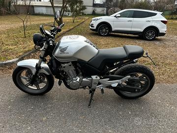 Honda CBF 500 cafe racer