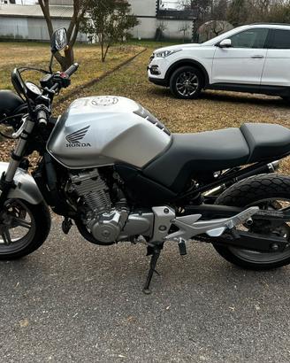 Honda CBF 500 cafe racer