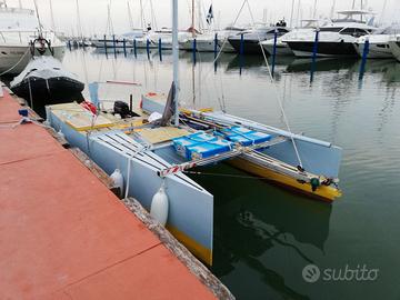 Catamarano cabinato mt 6,20
